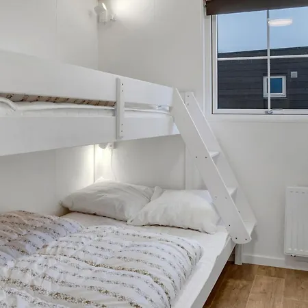 Amazing In Vaeggerlose With Kitchenette Appartement Bøtø By