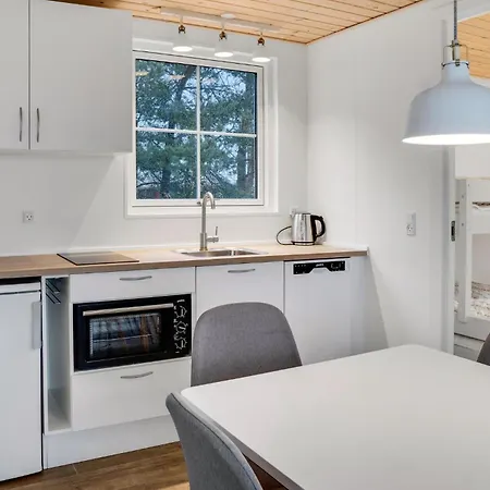 Awesome In Vaeggerlose Apartmán Bøtø By
